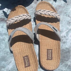 Bearpaws Silver Leather Strappy Sandals